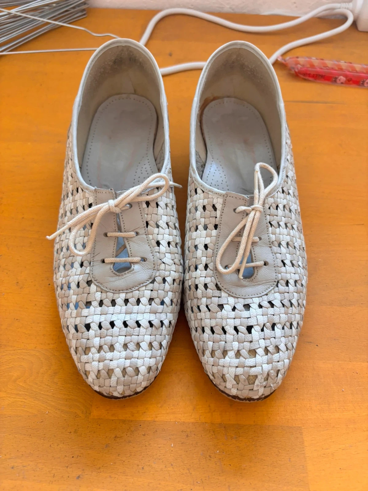 Chaussures richelieus vintage tressées en cuir blanc/crème – Style rétro – Taille 40 – photo 2